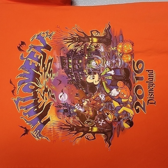 Disneyland Halloween 2016 t-shirt - Picture 2 of 5